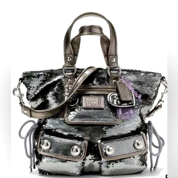 COACH POPPY Silver Sequin Many  Pockets Lilac Lining Shoulder Handbag Purse NEW - Picture 1 of 16
